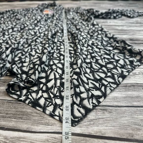 Lily White Women's Lightweight Open Cardigan Abstract White Black XL Extra Large - Picture 10 of 13